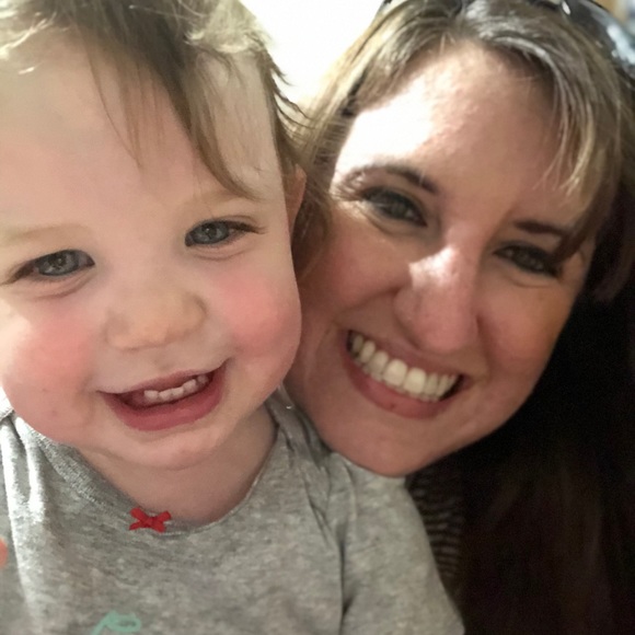 Meet your Posher, Emily - Picture 2 of 2